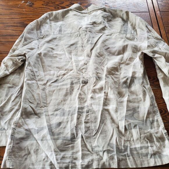 Rails Everett Camo camp button down shirt size sm - Picture 5 of 5